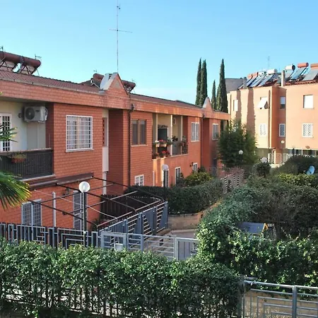 Tra Citta E Mare Roma